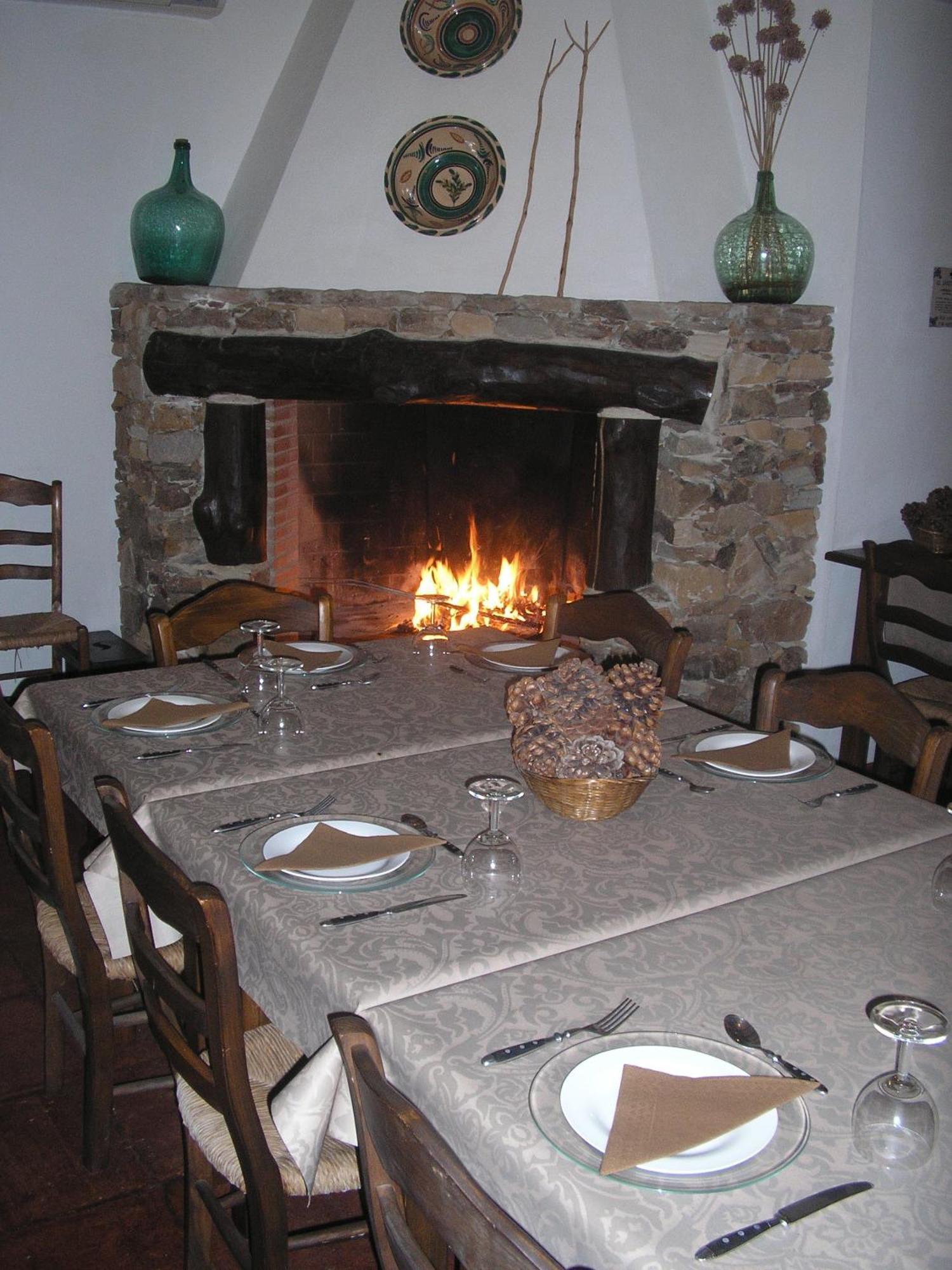 Гостьовий будинок Casa Rural Y Restaurante Casa Adriano Аланіс Екстер'єр фото