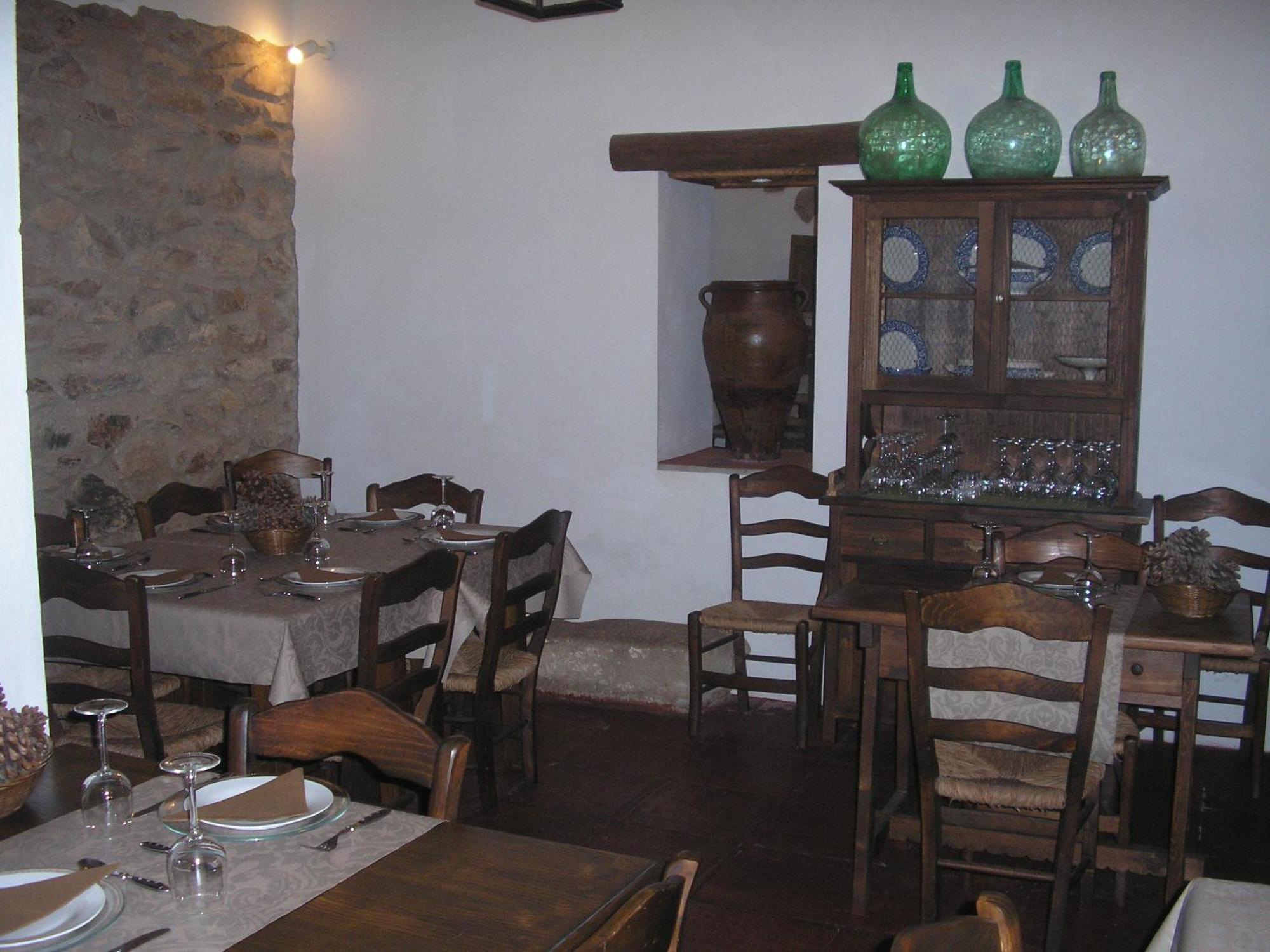Гостьовий будинок Casa Rural Y Restaurante Casa Adriano Аланіс Екстер'єр фото